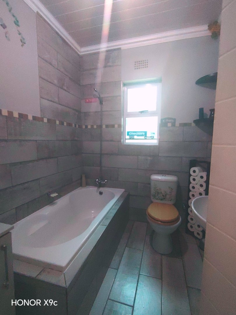 3 Bedroom Property for Sale in Silversands Western Cape